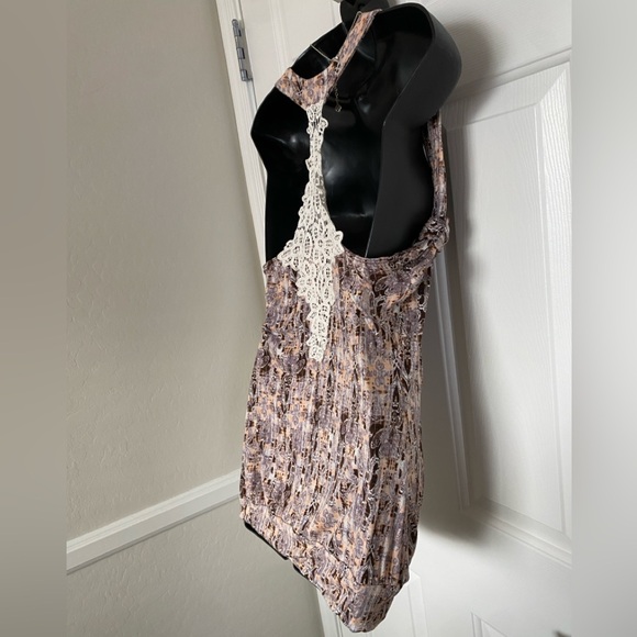 Daytrip Pattern Lace Back Tank Top - Picture 12 of 15